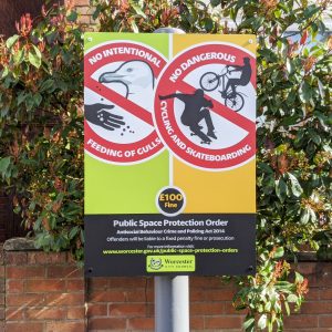 post mounted pspo sign with bold colous for worcester council
